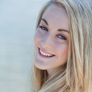 Meet your Posher, Chloe